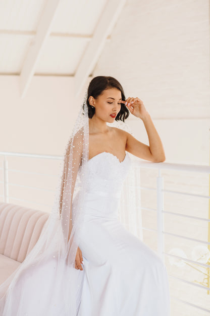 Scattered Pearl Wedding Veil