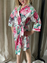 Load image into Gallery viewer, MINI Botanical Satin Robe
